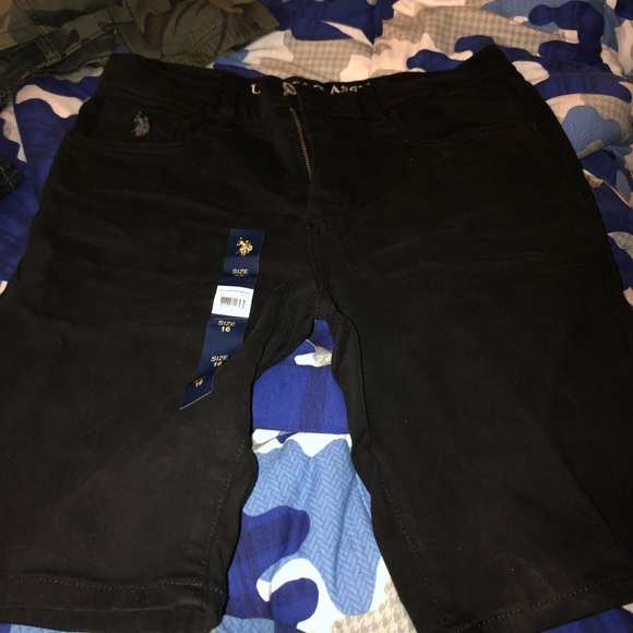 Small boys clothing lot 2 pairs of pants pair of shorts and sneakers all NWT - Picture 3 of 11